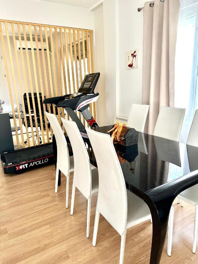 Cozy Apartment With Parking Near The City Center Athen Eksteriør bilde